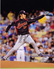 HISASHI IWAKUMA  JAPAN WBC 09 CHAMPS  ACTION SIGNED 8X10