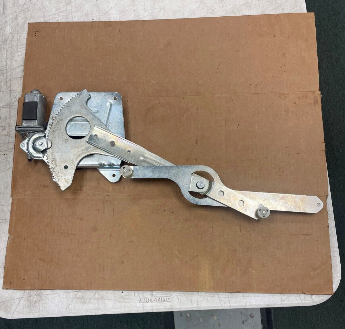Blazer Jimmy 95-05 Driver Side Power Window Regulator-image