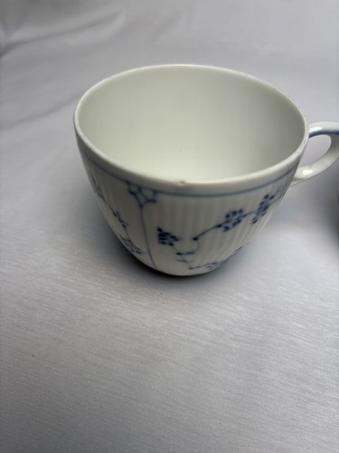 Lot of 3 Royal Copenhagen Blue Fluted Teacups And Saucers With One Extra Teacup - Picture 13 of 14