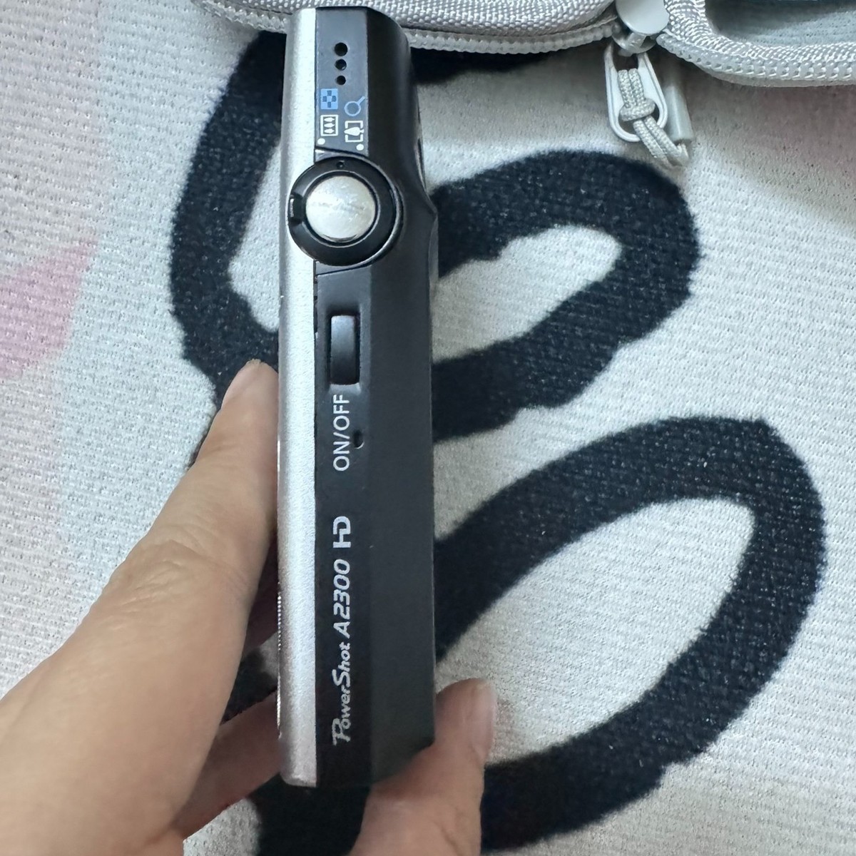 Canon PowerShot A2300 HD Digital Camera 16.0 MP 5x Optical Zoom