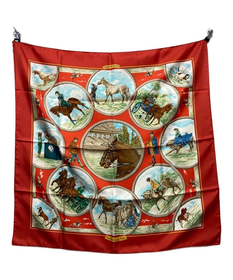 Écharpe HERMES Carre 90 Mai a Auteuil rouge et blanc authentique L:35,43" 3786 - Photo 2/4