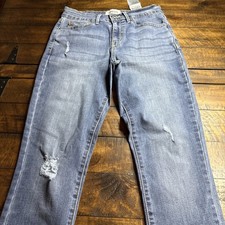 DENIZEN Levi's Women's Mid-Rise Distressed Stretch Skinny Jeans Size 4 26x25