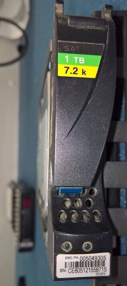 EMC V3-VS07-010 1TB SAS 3.5" 7.2K HDD Hard Drive Series 005049305 005049494 - Image 3 of 3
