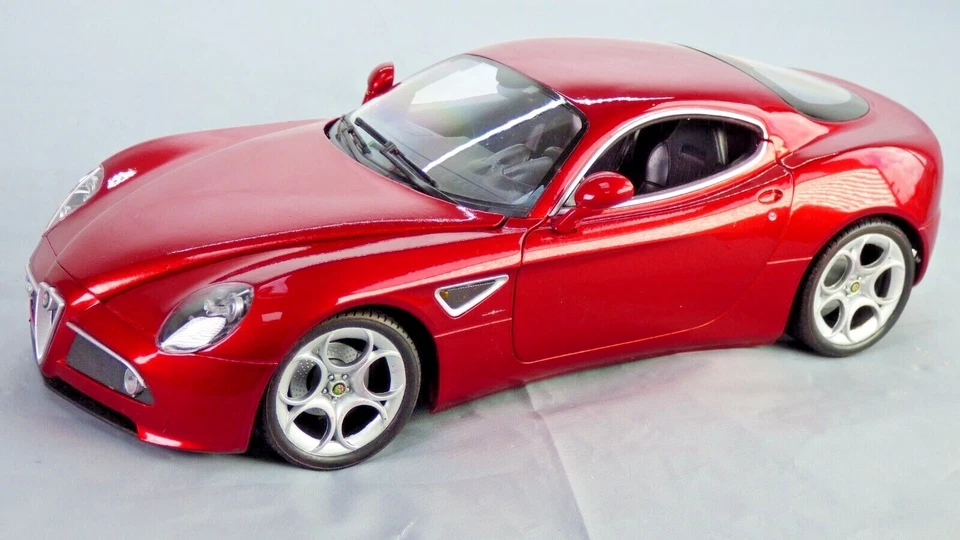 Coche coleccionable de juguete deportivo Welly raro vintage Alfa Romeo 8C 1:18 Competizione Foto 4 de 4