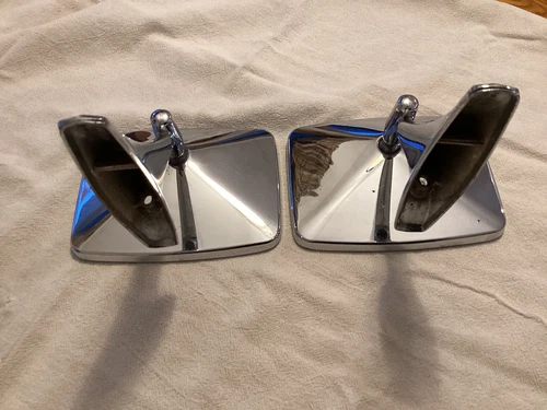 Set Of Used 1970s GM exterior Mirrors, 9826594
