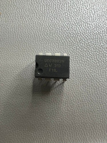 5 pièces puce IC UCC3B02N UCC38O2N UCC380ZN UCC3802N DIP8 - Photo 3/8