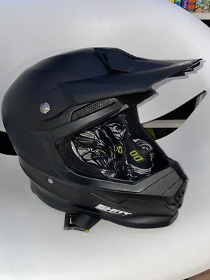 casque se cross shot - Photo 1/4