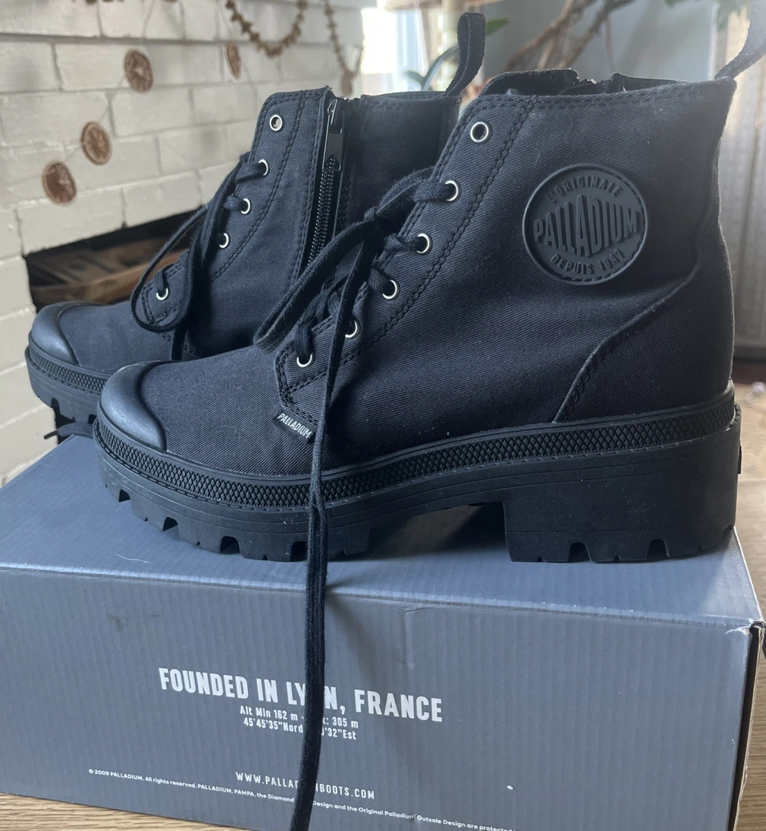Palladium Combat Black Boots for Women for sale | eBay display picture 2