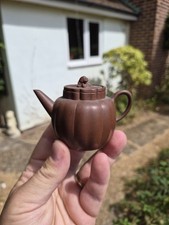Superb Chinese Yixing teapot signed 3.5