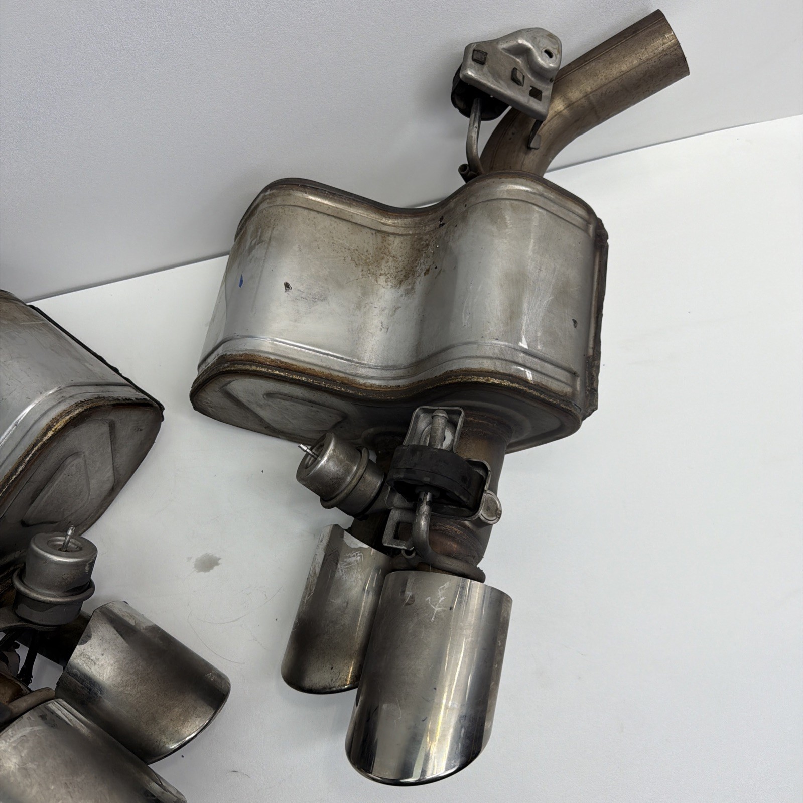 🟢2014 - 2021 Maserati Ghibli Rear Right & Left Exhaust Muffler Tip OEM🟢