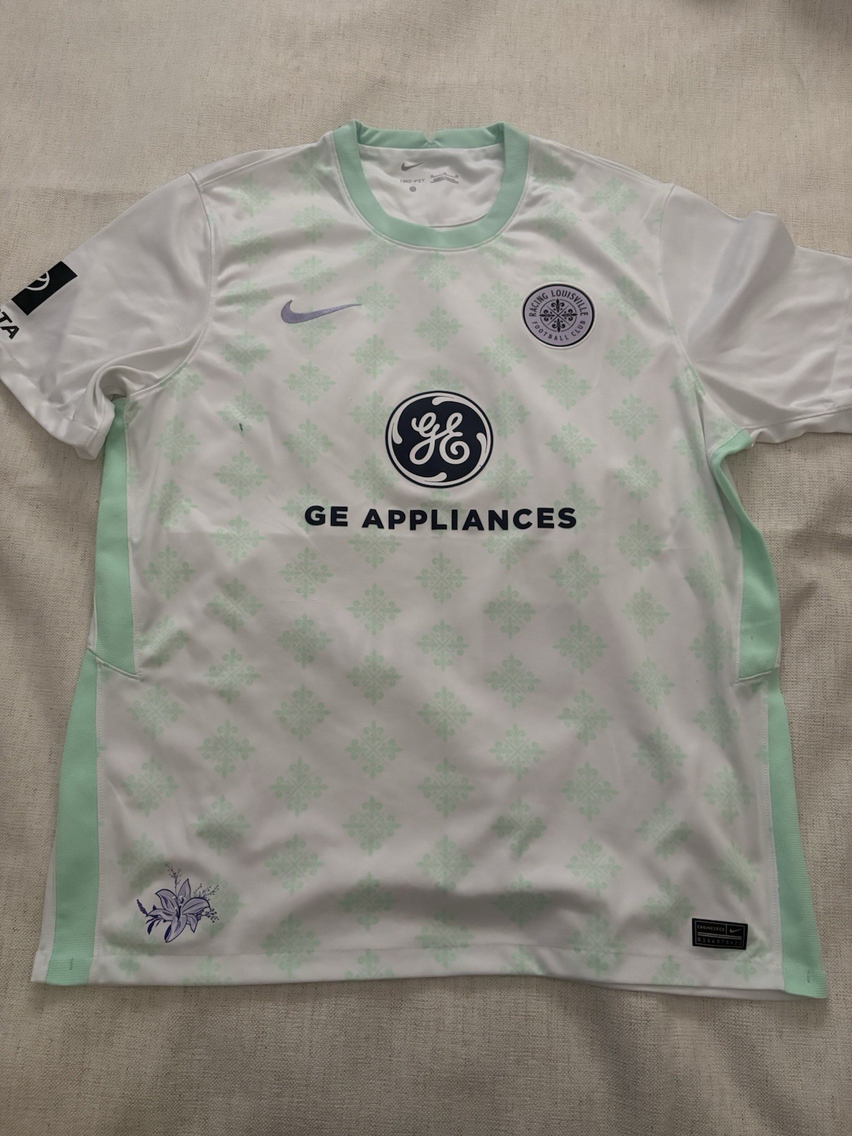 Nike Dri-FIT Racing Louisville FC Soccer Jersey Shirt White/Mint Green. Size XL