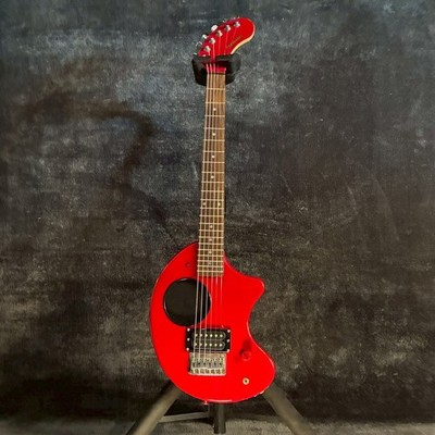 Fernandes ZO-3 roter Mini-E-Gitarrenverstärker integrierter Softcase aus Japan