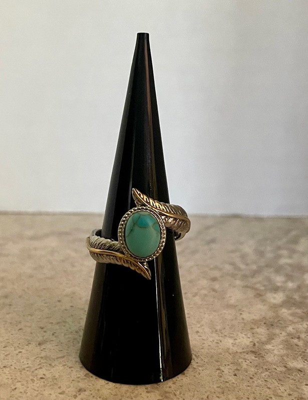 Gold plate accents Silvertone Natural Turquoise Feather Style ring sz 7.25