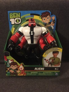 ben 10 giant figures