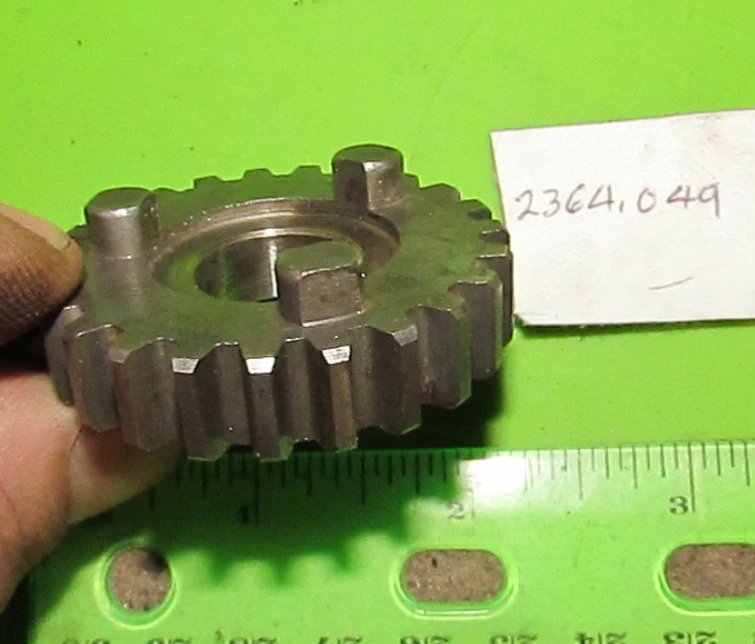 Transmisión Montesa La Cross 250 tercera marcha p/n 23.64.049 # 1 NOS 23M 1966-1967 Foto 3 de 3