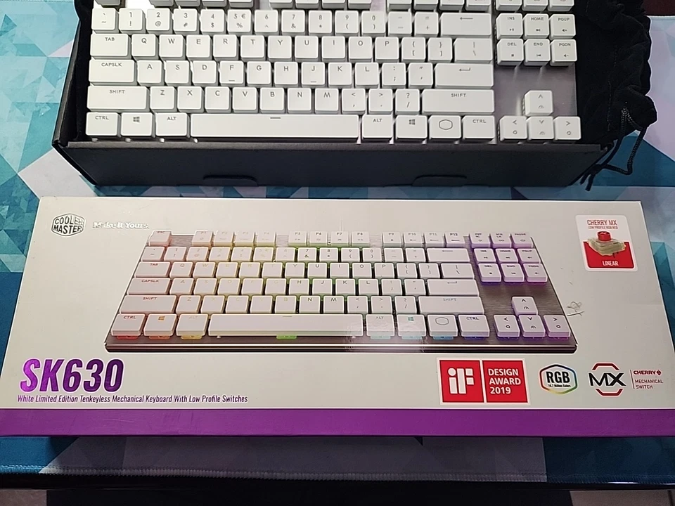 Coolermaster SK630 White Limited Edition in Box MX Cherry Low Profile (Linear) - Image 3 of 4