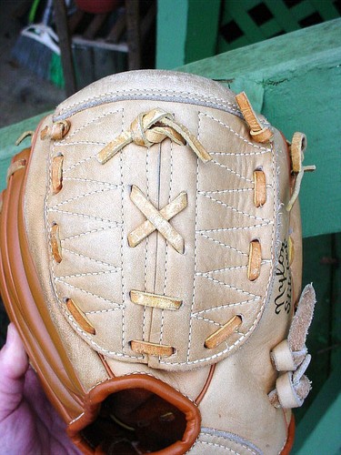 Vintage Wilson A2195 Jim Catfish Hunter Ball Hawk 9 Zoll Jugend Baseball Handschuh - Bild 5 von 15