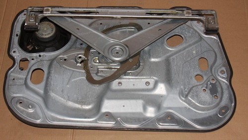 Fensterheber Ford Focus Kombi vorne rechts ohne Motor BJ 2006