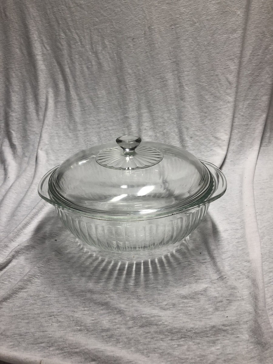 PYREX Quart Clear Glass Round Ribbed Scalloped 2L Casserole Dish