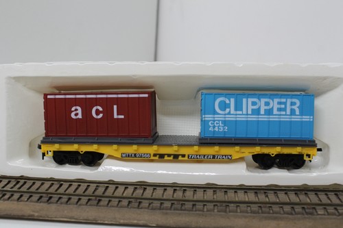 Walthers Lifelike 8442 HO Scale 50' Flat Car with 2 20' Containers MTTX 97566 | Condition: New