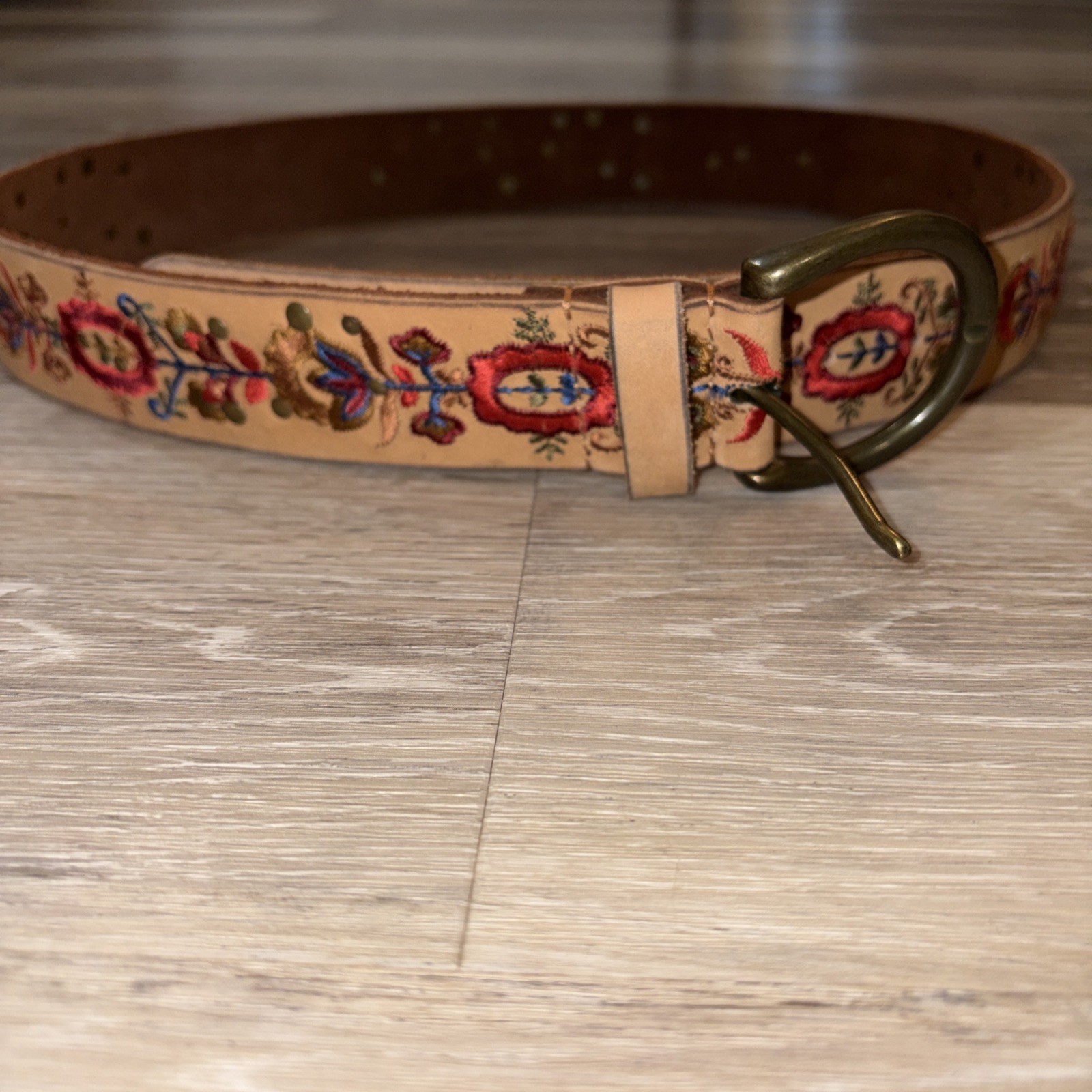 Lucky Brand Floral Embroidered Women’s Leather Belt  Made In India Medium