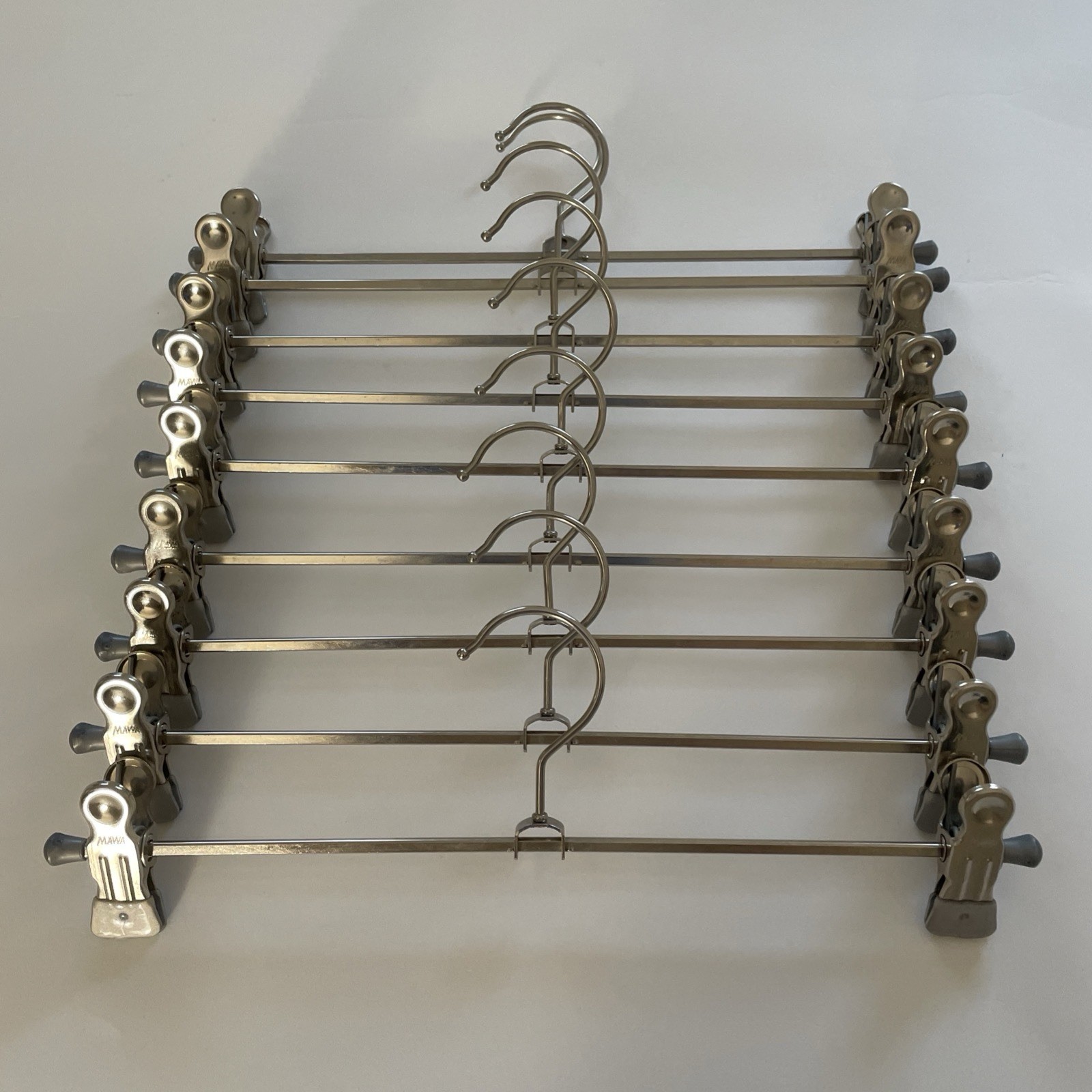 MAWA Non-Slip Steel Adjustable Clip Hangers. Set Of 9. Silver.