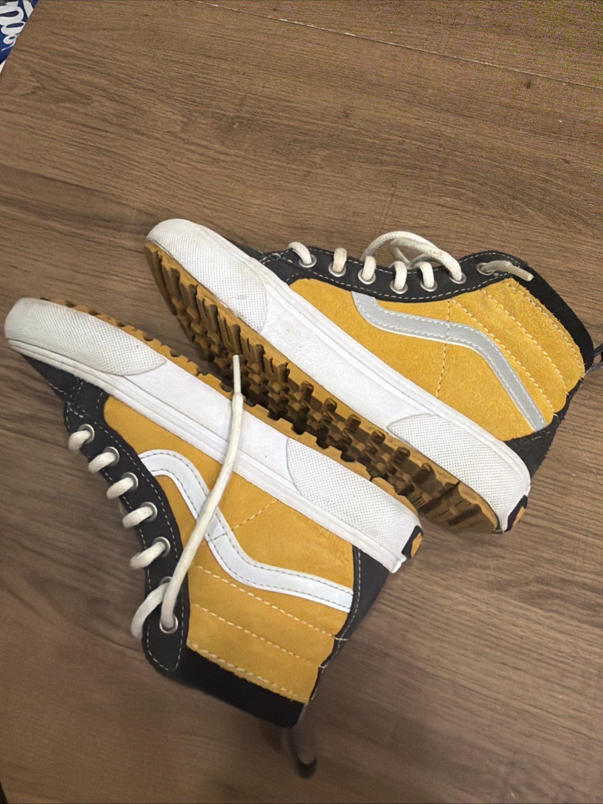 VANS Youth Boys High Top Shoes Size 1 Black Yellow Suede Fabric Sneakers Tennis thumbnail 6