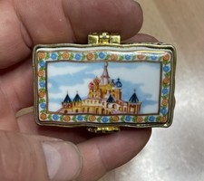 Vintage Del Prado Fine Porcelain Hand Painted Trinket Box E.P. 58   b1