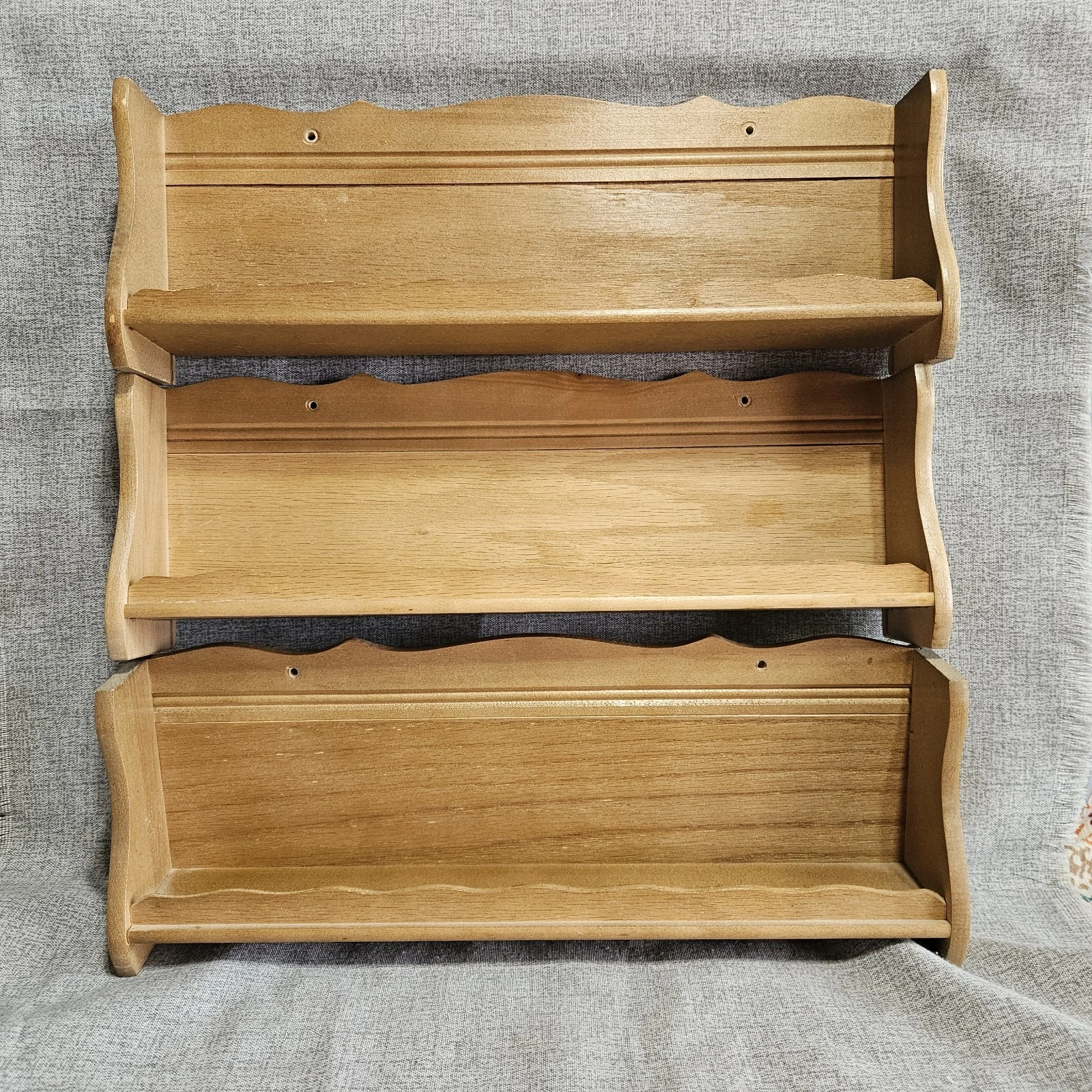 Vtge Wooden Spice Rack 3 Separate Shelves Freestanding or Wall Mount 16 X 15"
Opens in a new window