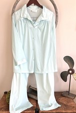 Vintage Vanity Fair 2 Piece Silky Nylon Mint Green Pajama Set Women  s Size Large
