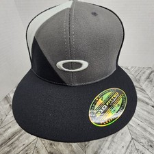 Preços baixos em Viseiras e chapéus de Golfe Oakley