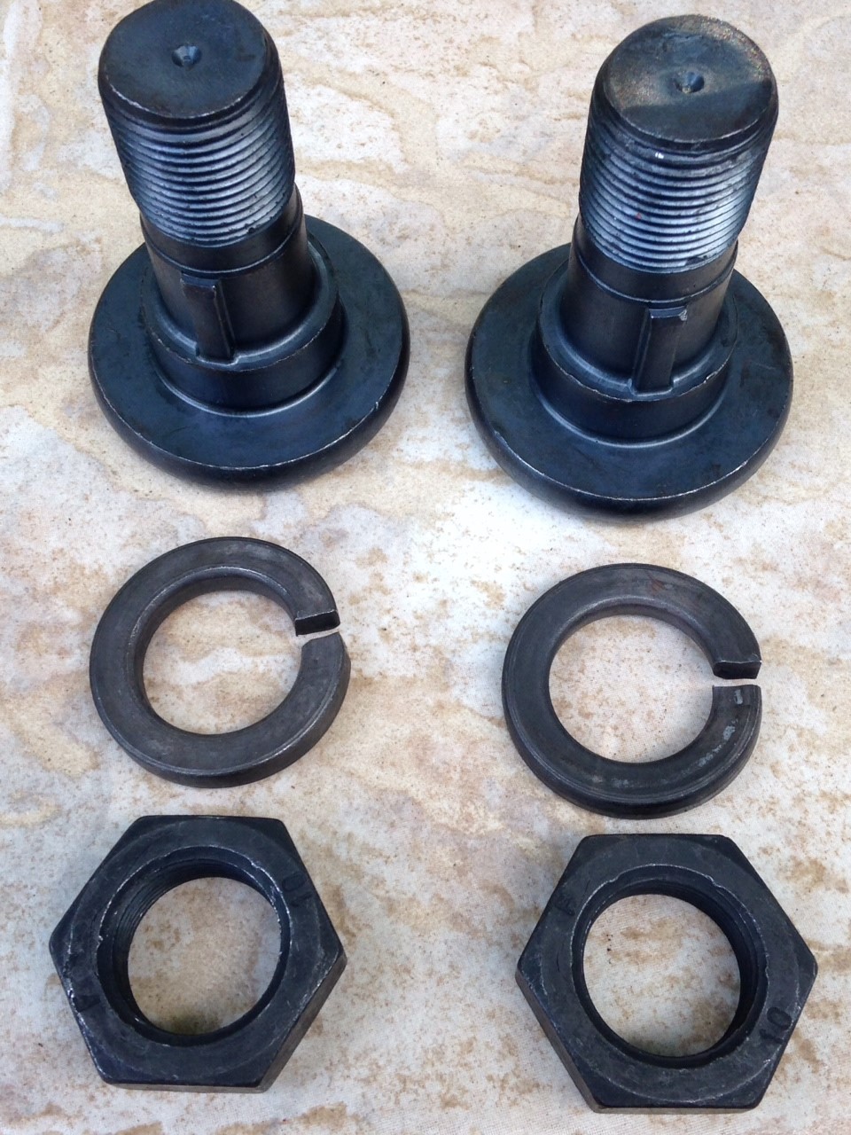 Set of 2 Bush Hog 7555BH Rotary Mower Blades and 2 7919BH Blade Bolts ...