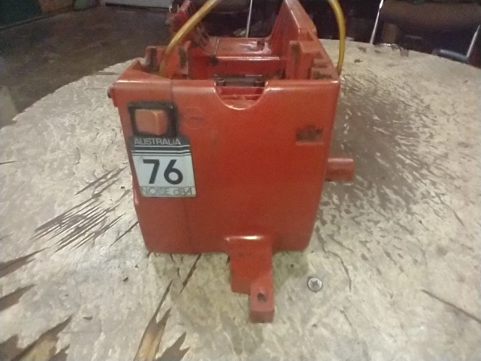 Motosierra turbo Jonsered 2036 OEM tanque de combustible tanque de aceite cárter marco Foto 4 de 4