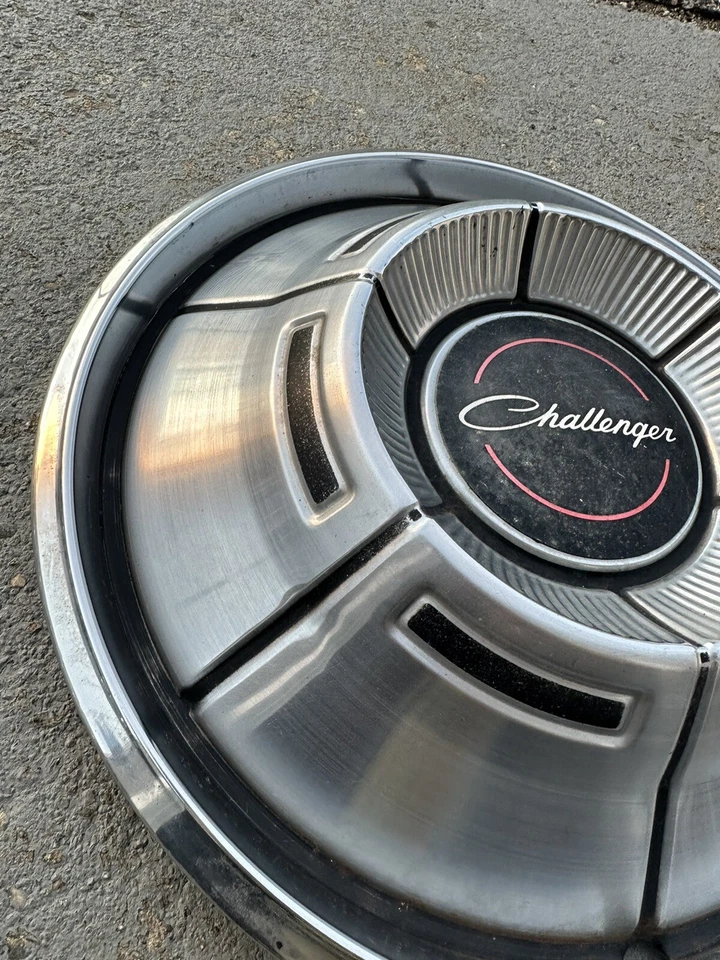 Два колпака колес 1970-1971 Dodge Challenger 14 дюймов хорошие драйверы 70 71 - Изображение 4 из 4