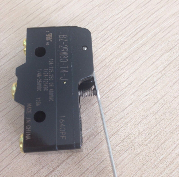 激レア！Ⅱj　Hit the switch of life TWO-J 1PC New Azbil BZ-2RW80-T4-J BZ2RW80T4J Limit Switch Free