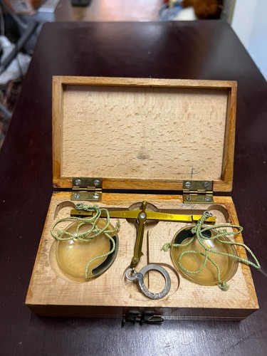 ⚖️ 2 Giftwaagen in Holzschatulle – 5 Gramm 🧪 - Picture 3 of 5