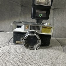 Vintage Yashica Flash-O-Set 35mm Camera With Flash