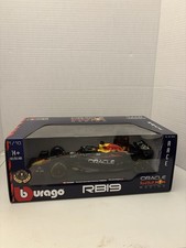 Bburago 1:18 Oracle Red Bull Racing RB19 2023 1 Max Verstappen F1 Car