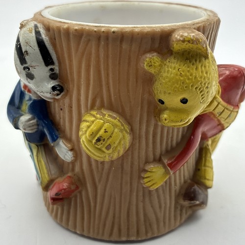 Vintage Rupert Bear Egg Cup - Beaverbrook Newspaper Ltd 1972 Plastic - Picture 2 of 9