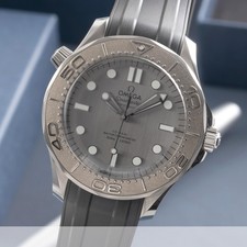Omega Seamaster Diver Stahl / Titanlünette R...