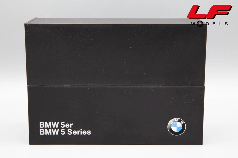 1:43 BMW 5 Serires 2003 Grey Met. - Kyosho - Immagine 3 di 3