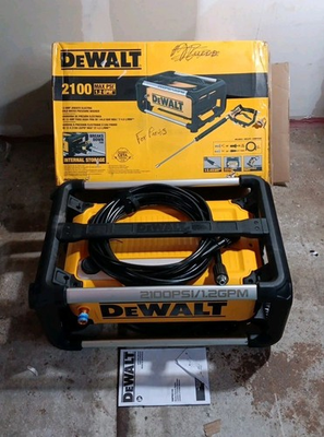#ad DeWALT 2100 PSI Electric Jobsite 13 AMP Pressure Washer DWPW2100 **READ** $129.99