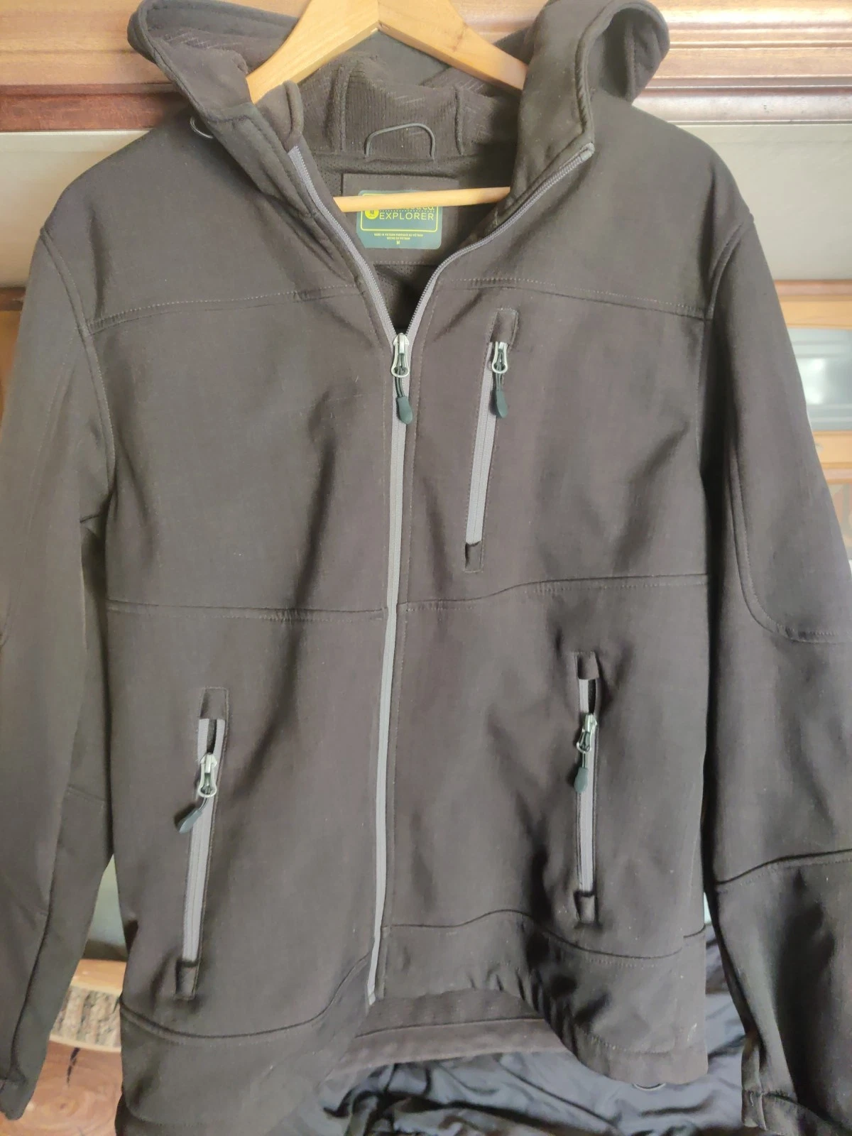 G.H. Bass & Co. Explorer Black Softshell Jacket | Size M | Thinsulate | Hooded