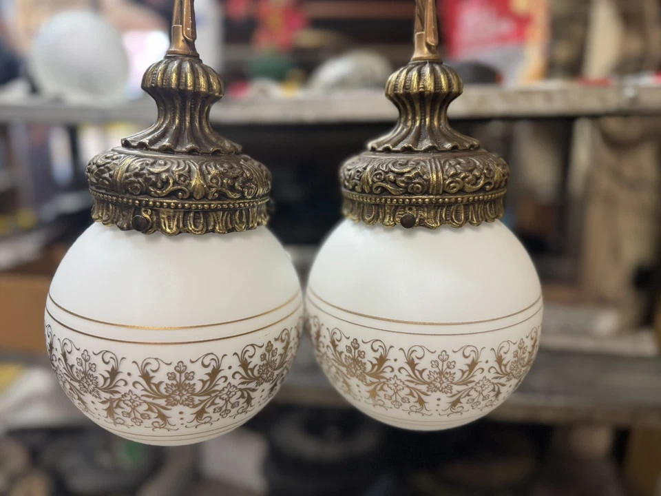 L&L WMC 1967 MCM Hollywood Regency 2 Light Swag Lamp, Professionally Rewired - Image 4 of 4