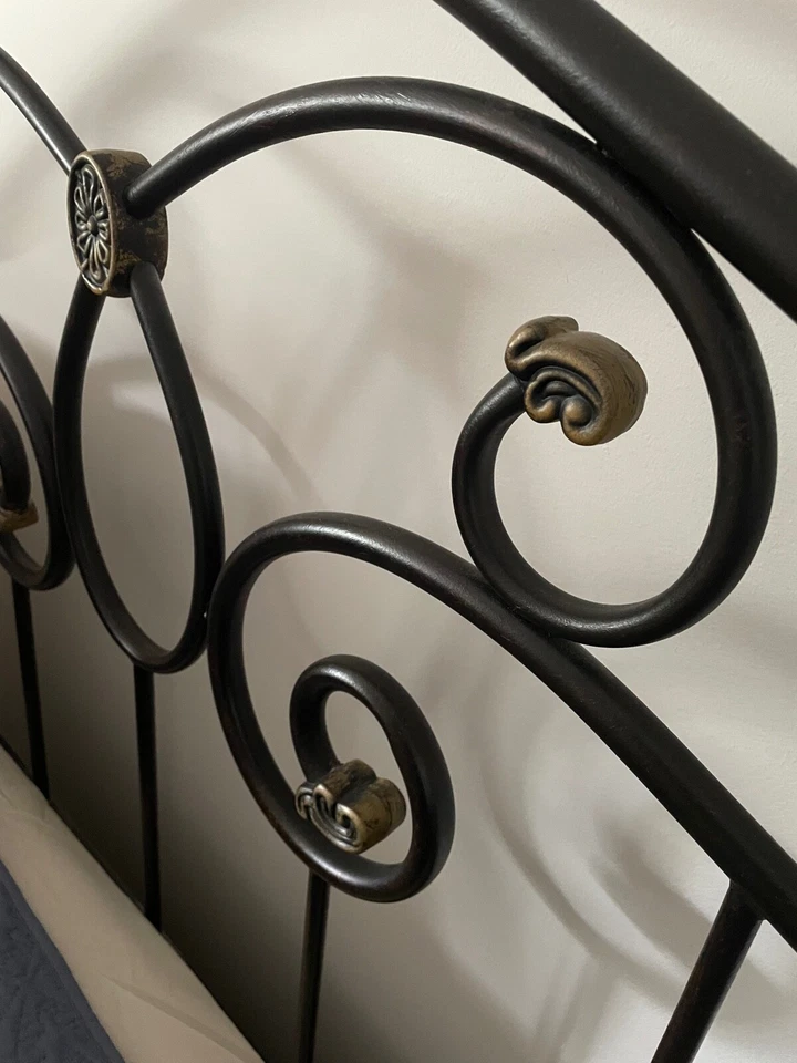 Metal King Headboard & Bedframe - Image 2 of 3