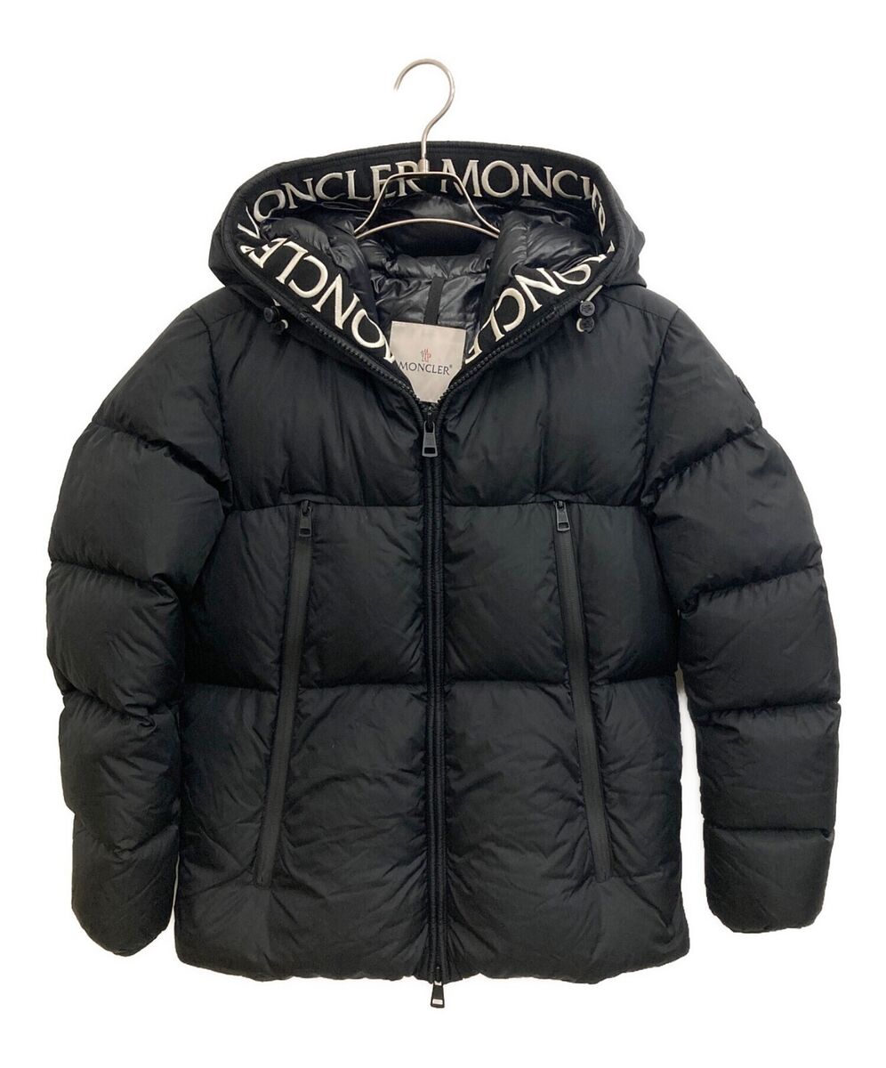MONCLER MONTCLA Inside logo embroidery line hooded down MONCLER MONTCLA Inside logo embroidery line hooded down