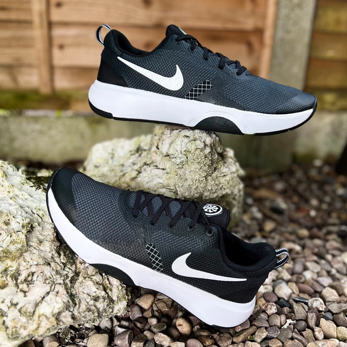 Nike wmns hotsell city