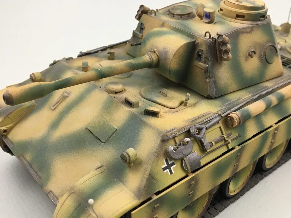 Built 1/35 Scale Tank Beobachtungspanzer Panther ICM, WW2 German Tank, Armor - Image 4 of 4
