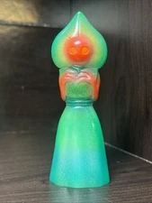 Hyper Cryptid Sofubi Flatwoods Monster Studio Kabuto Glow Soft Vinyl Figure 1/1