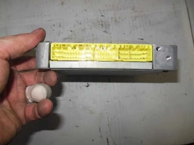 Módulo de control electrónico ECM del motor de 4 cilindros compatible con 92 MAZDA MX-3 366793 Foto 2 de 2